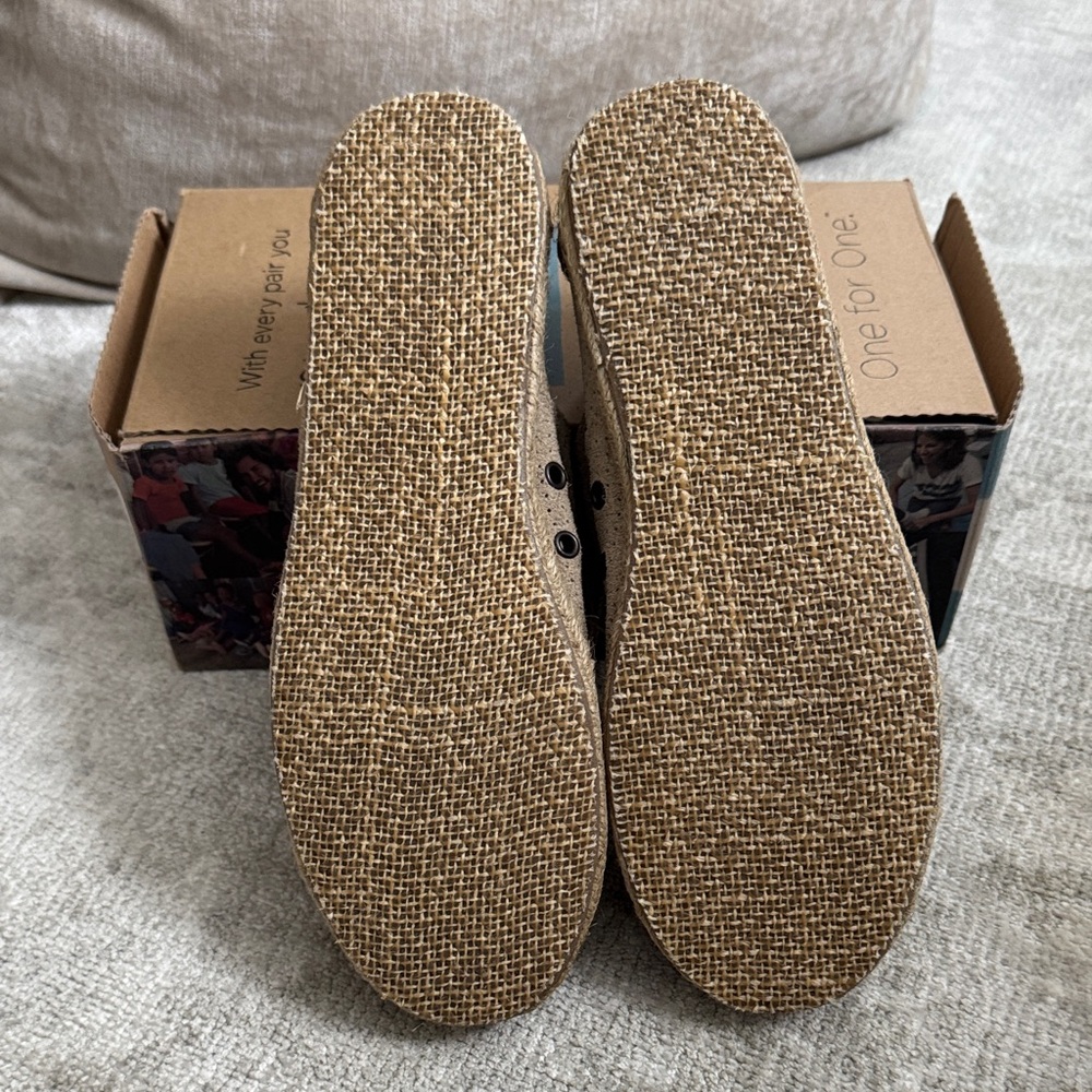 TOMS Women's Sand Suede Espadrille Shoes - Picture 6 of 6